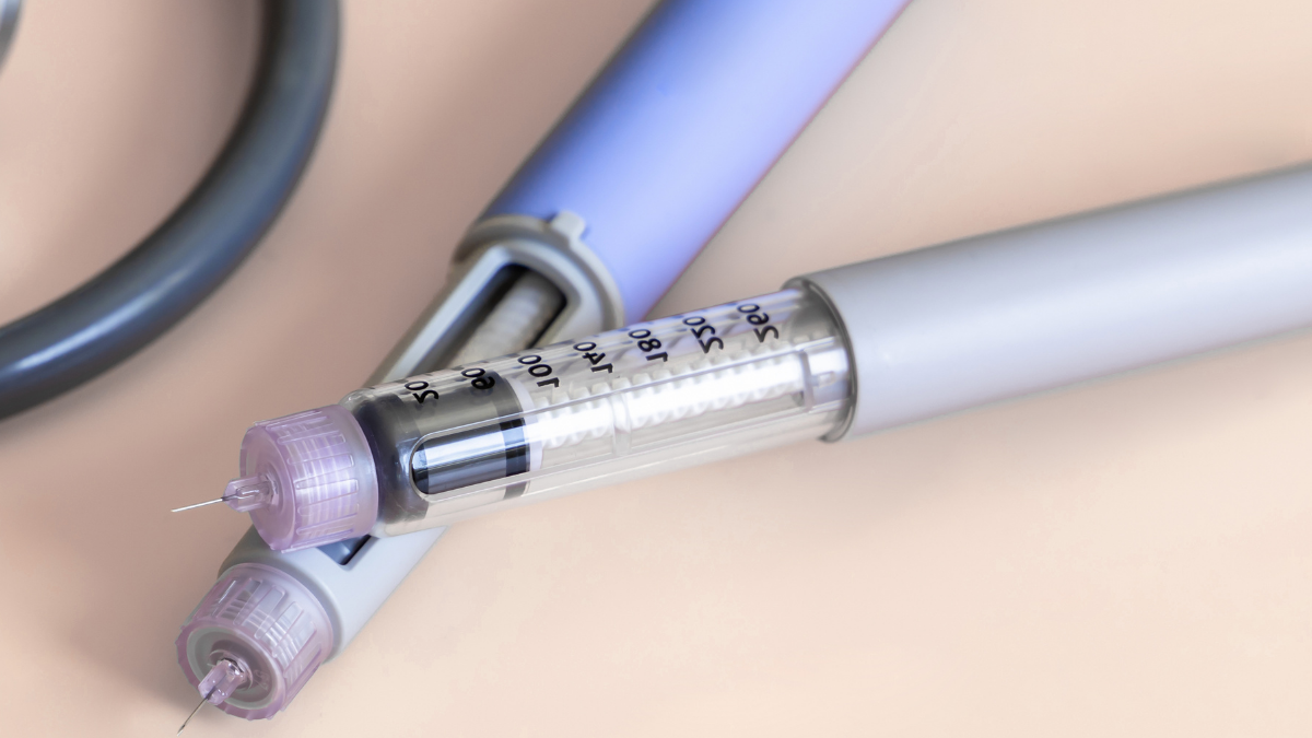 Anvisa reforça fiscalização de “canetas emagrecedoras” e Abeso atualiza diretrizes para obesidade 